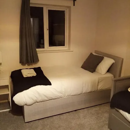 Large Townhouse In The Heart Of No 12 * Galway