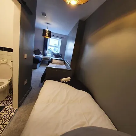 Large Townhouse In The Heart Of No 12 * Galway